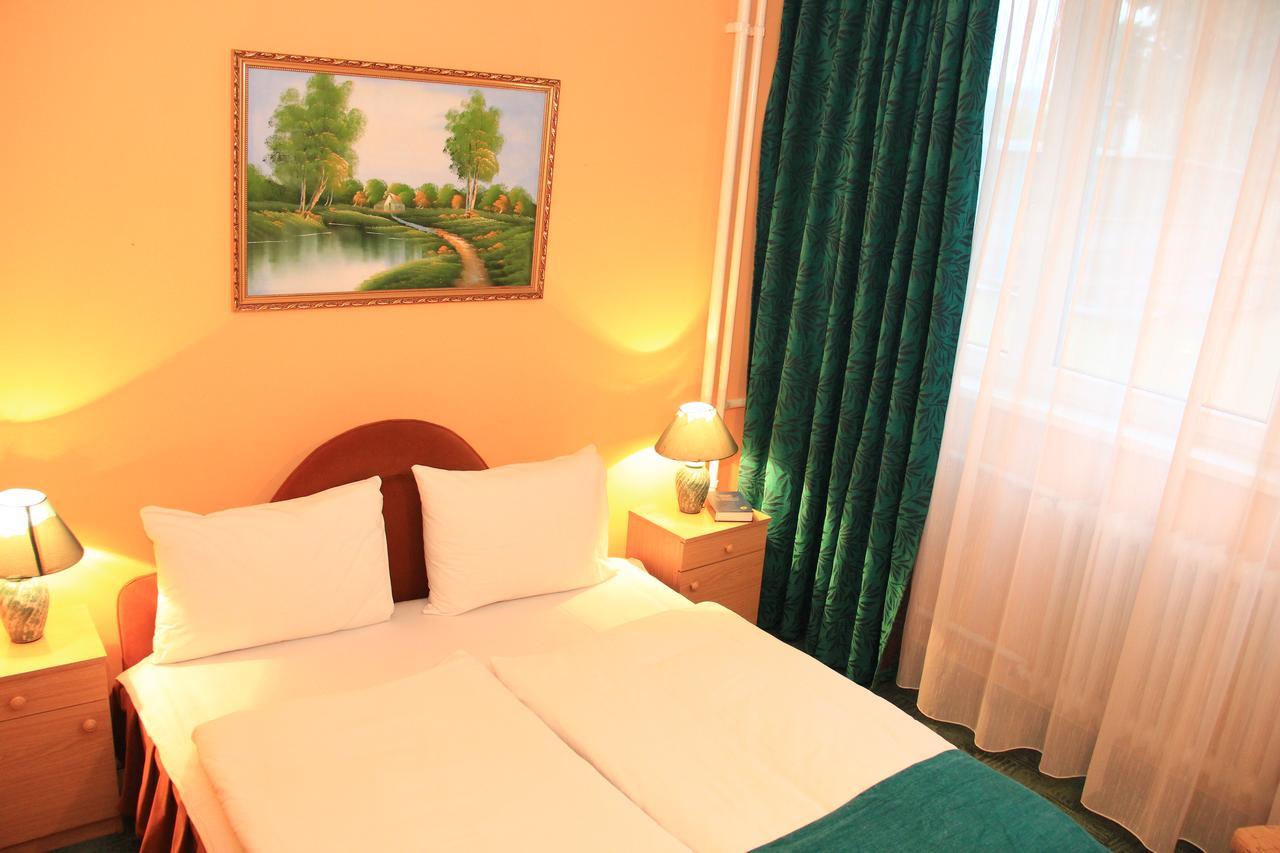 Hotel Ozd Esterno foto